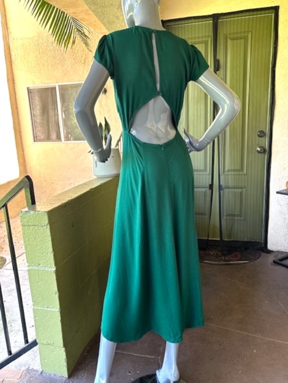 REFORMATION Gavin Cap-Sleeve Midi Dress w/ Cutout Back EUC/sz 4 - Picture 8 of 15